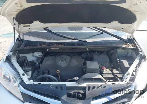 2019 Toyota Sienna Le from USA, damaged, VIN 5TDJZ3DC4KS215106